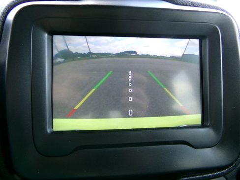 Used 2018 Jeep Renegade Latitude image 8