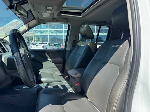 Used 2020 Nissan Frontier PRO-4X w/ Pro-4x Utility Package image 15