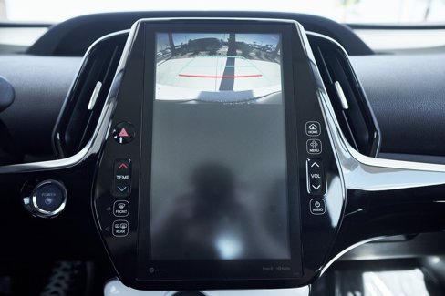 Used 2018 Toyota Prius Prime Premium image 48