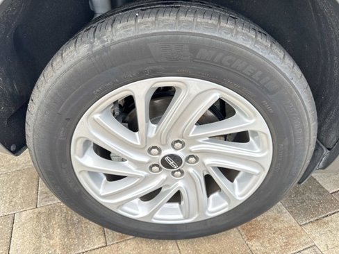 Certified 2021 Lincoln Corsair FWD image 33