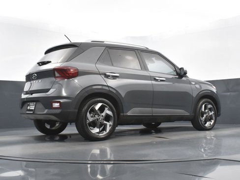 Certified 2024 Hyundai Venue Limited image 23