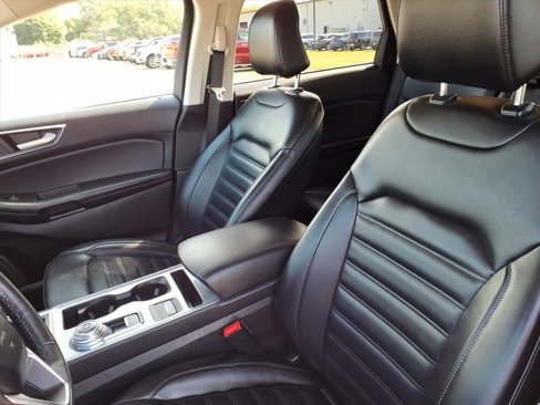 Used 2023 Ford Edge SEL image 13