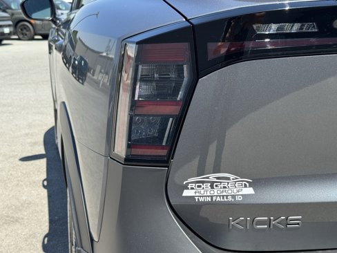 New 2025 Nissan Kicks SV image 9