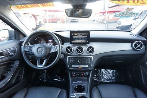 Used 2018 Mercedes-Benz GLA 250 4MATIC image 38