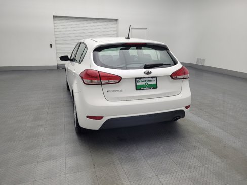 Used 2016 Kia Forte LX image 6