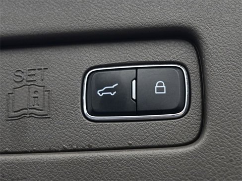 Used 2020 Lincoln Aviator Reserve w/ Equipment Group 202A image 27
