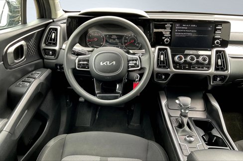 Used 2022 Kia Sorento LX image 5