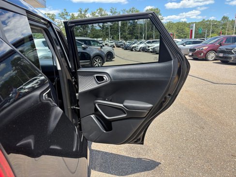 Certified 2022 Kia Soul LX image 34