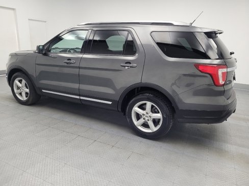 Used 2019 Ford Explorer XLT w/ Equipment Group 201A image 3