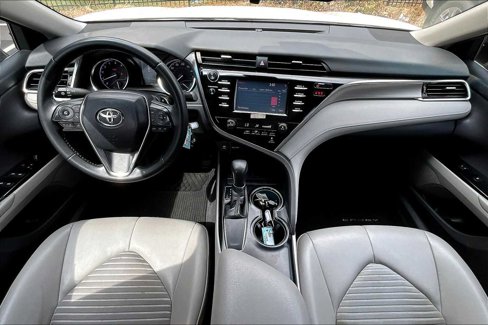 Certified 2018 Toyota Camry SE image 13