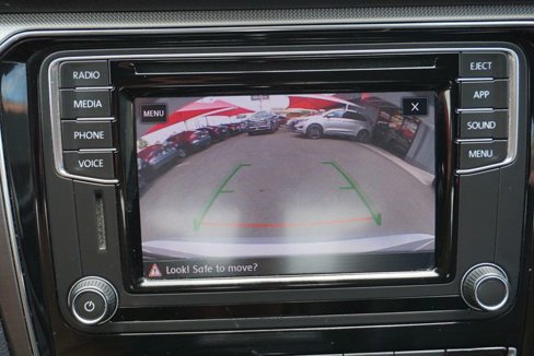 Used 2018 Volkswagen Passat 2.0T image 29