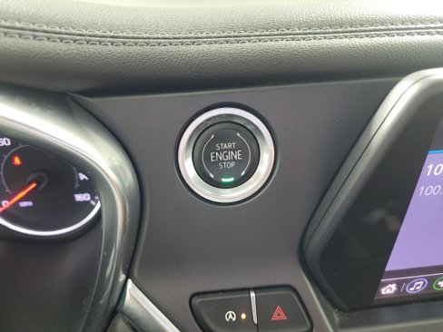 Used 2020 Chevrolet Blazer LT image 29