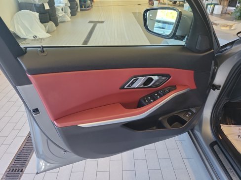 Used 2023 BMW 330i xDrive Sedan w/ Driving Assistance Package image 15