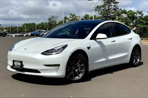 Used 2020 Tesla Model 3 Standard Range image 2