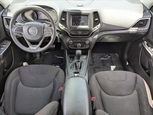 Used 2019 Jeep Cherokee Latitude w/ Popular Appearance Group image 16