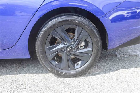 Used 2023 Hyundai Elantra SEL image 11