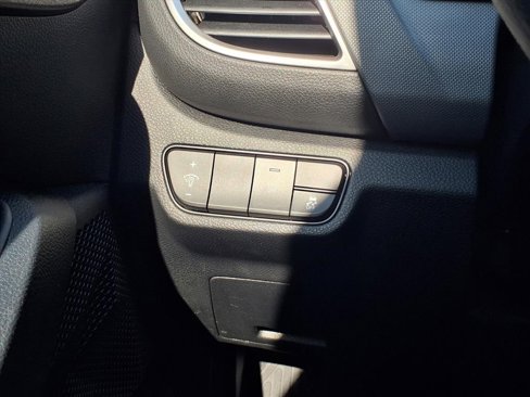 Used 2024 Kia Seltos LX image 16