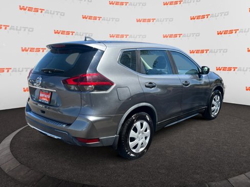Used 2018 Nissan Rogue S image 5