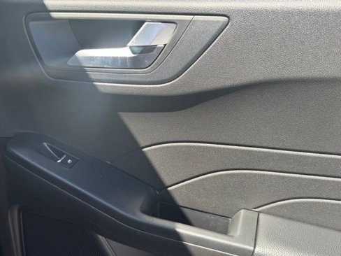 Used 2023 Ford Escape Platinum image 22