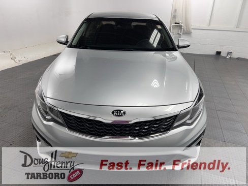 Used 2019 Kia Optima LX image 2