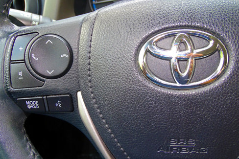 Used 2017 Toyota RAV4 XLE image 23