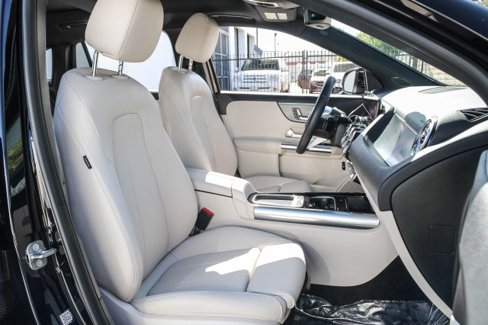 Certified 2025 Mercedes-Benz GLA 250 4MATIC image 18