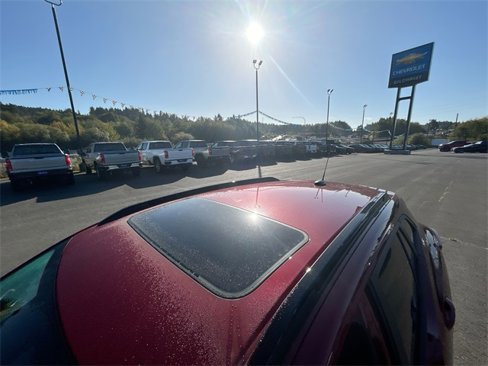 New 2025 Chevrolet Trax RS w/ Sunroof Package image 21