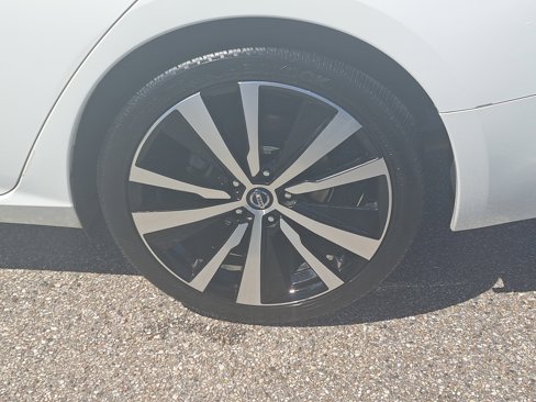 Certified 2020 Nissan Altima 2.5 SR w/ Premium Package image 10