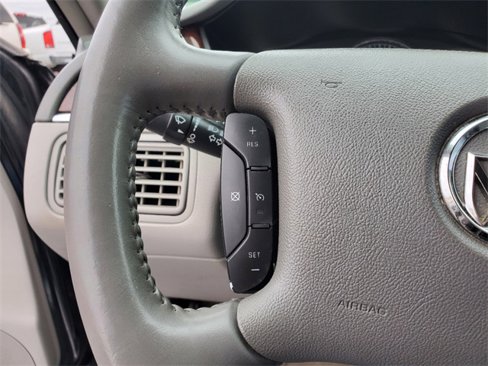 Used 2009 Buick LaCrosse CXL image 11