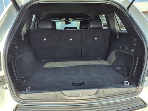 Used 2018 Jeep Grand Cherokee Altitude image 12