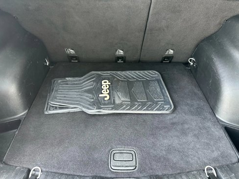 Used 2017 Jeep Compass Latitude w/ Popular Equipment Group image 27
