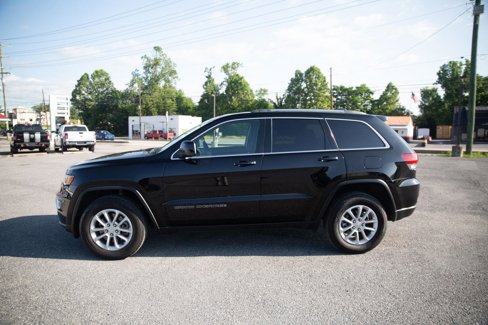 Used 2021 Jeep Grand Cherokee Laredo image 6