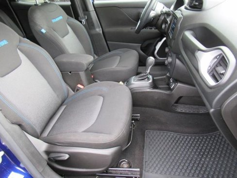 Used 2021 Jeep Renegade Latitude w/ Convenience Group image 9