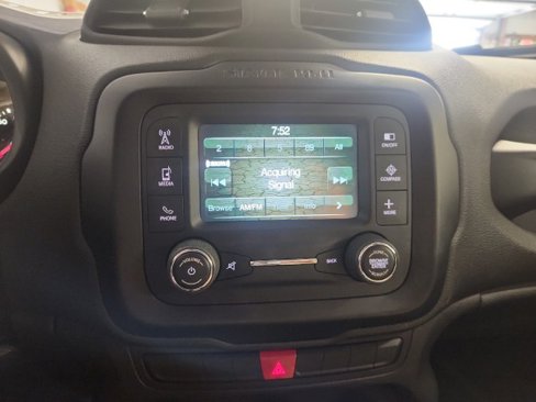 Used 2015 Jeep Renegade Latitude w/ Trailer Tow Group image 15