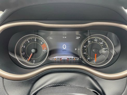Used 2017 Jeep Cherokee Limited image 17