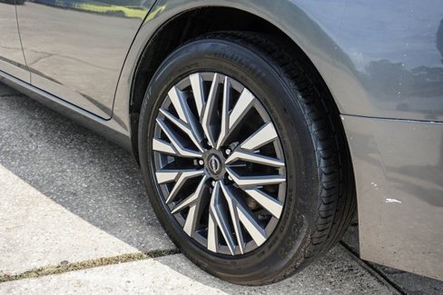 Used 2023 Nissan Altima 2.5 SV image 7