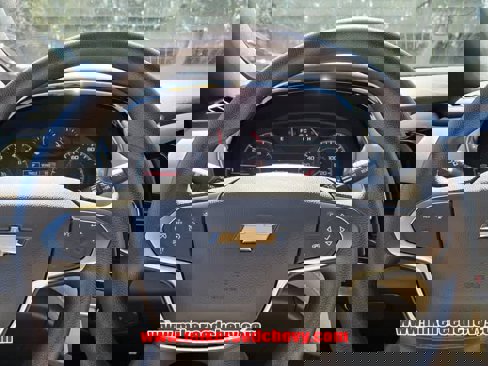 Used 2022 Chevrolet Traverse LS image 21