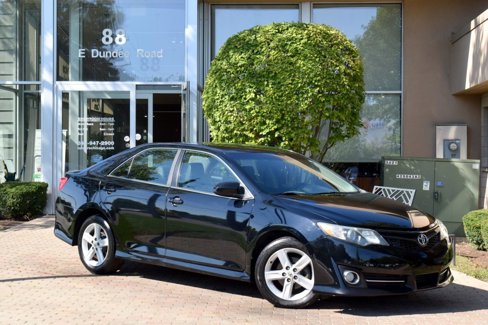 Used 2013 Toyota Camry SE image 2