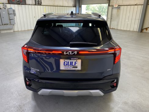 Used 2024 Kia Seltos SX w/ SX Sunroof Package image 7