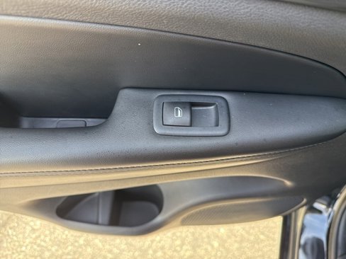 Used 2020 Jeep Grand Cherokee Altitude image 32
