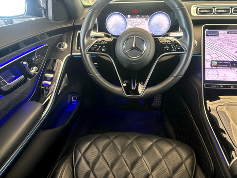 Used 2022 Mercedes-Benz S 580 4MATIC Sedan w/ AMG Line Package image 16