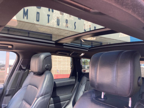 Used 2018 Land Rover Range Rover Sport HSE image 10