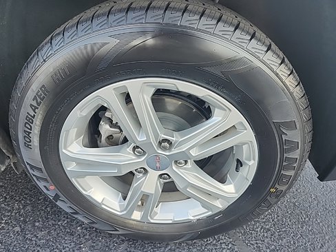 Certified 2024 GMC Terrain SLE image 12