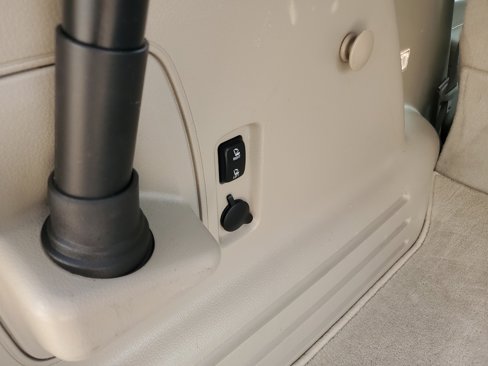 Used 2013 Lincoln MKX FWD image 9