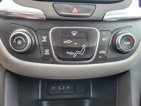 Used 2020 Chevrolet Equinox LS w/ LS Convenience Package image 13