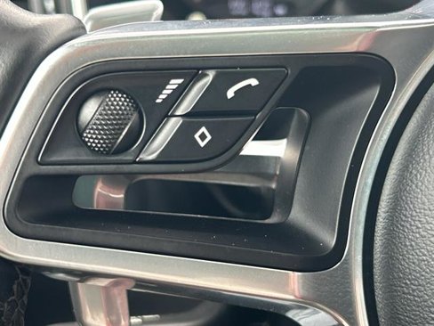 Used 2018 Porsche Macan S image 11