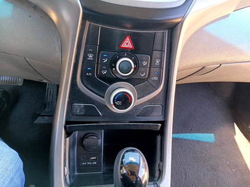 Used 2016 Hyundai Elantra SE w/ Option Group 02 image 27
