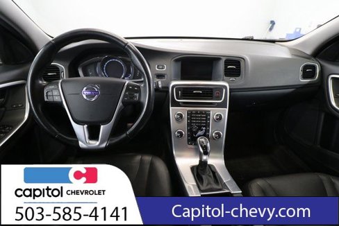 Used 2018 Volvo V60 T5 Cross Country w/ Convenience Package image 12