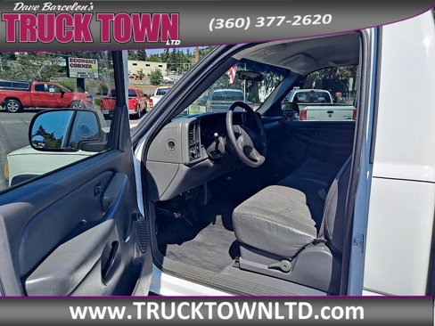 Used 2005 GMC Sierra 2500 W/T image 12
