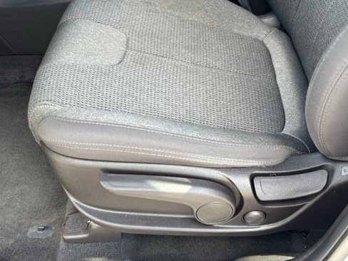 Used 2020 Hyundai Santa Fe SE image 19